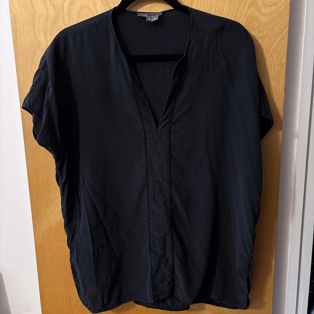 Vince split Neck Silk Blouse - black